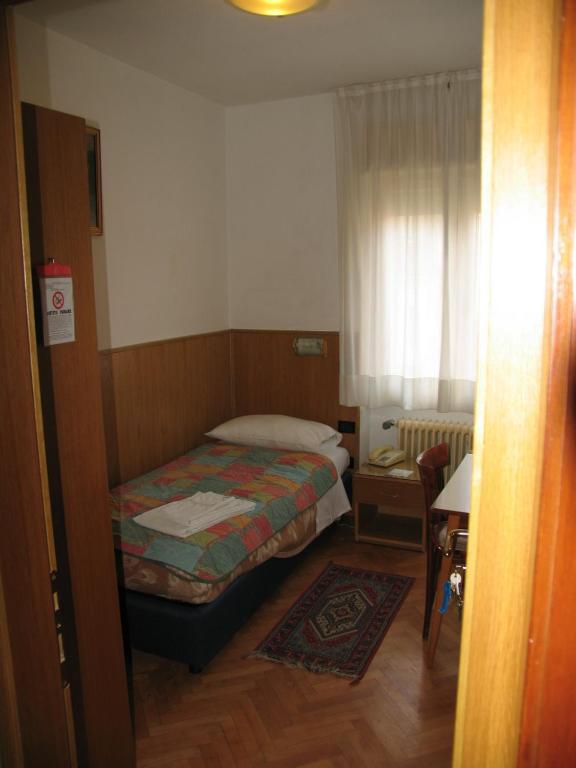 Hotel Oasi Trente Extérieur photo
